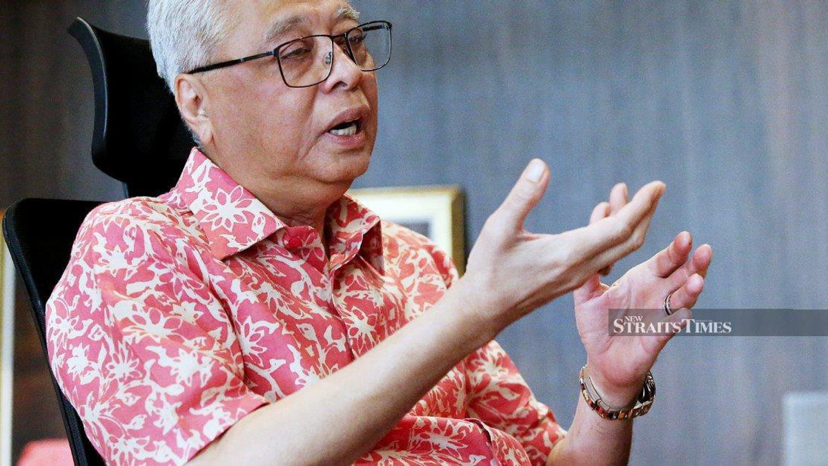 Ismail Sabri Admits to IJN Ahead of Court Appearance