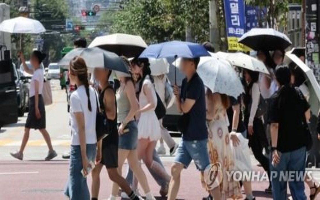 Seoul and South Korea Swelter as Temperatures Soar Past 40°C