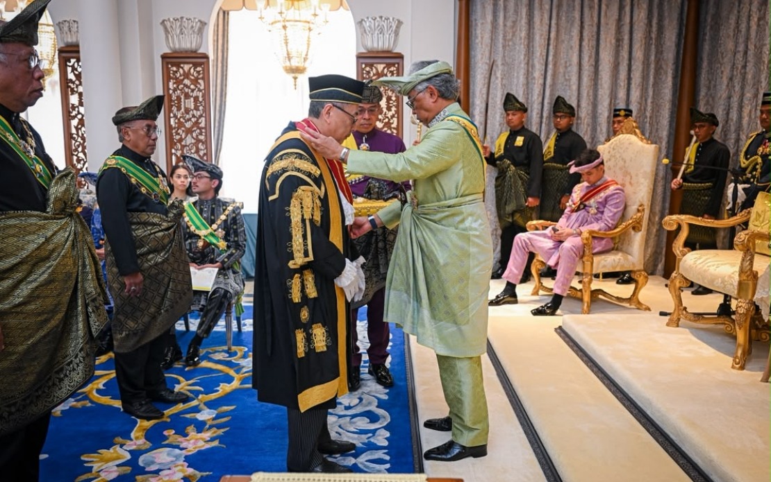 Chief Justice Tun Wan Ahmad Farid Honoured at Pahang State Awards Ceremony
