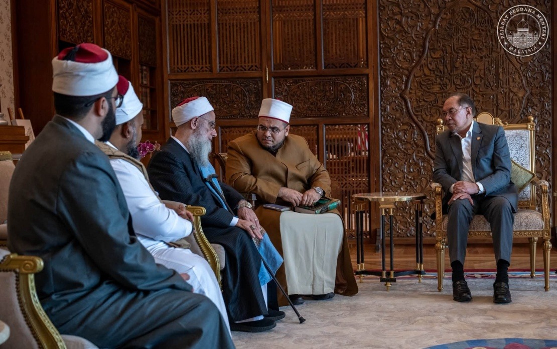 Anwar Receives Visit from Prominent Egyptian Islamic Scholar Sheikh Dr Mustafa