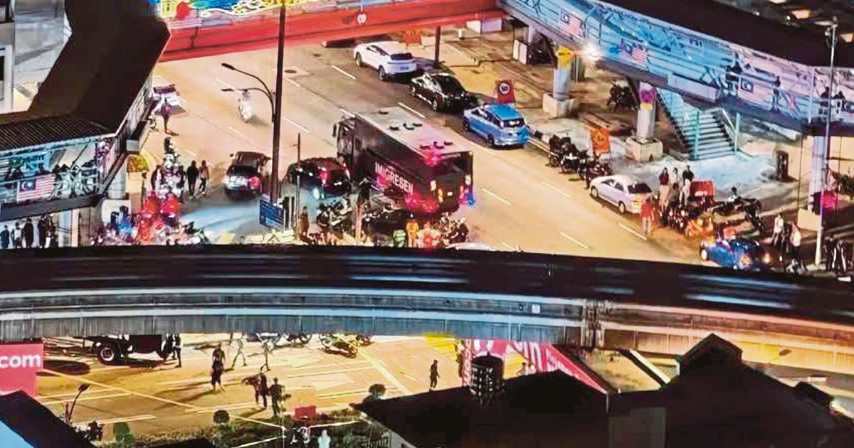 Authorities Examine Video Evidence as Investigation Begins into Fatal Immigration Truck Collision in KL