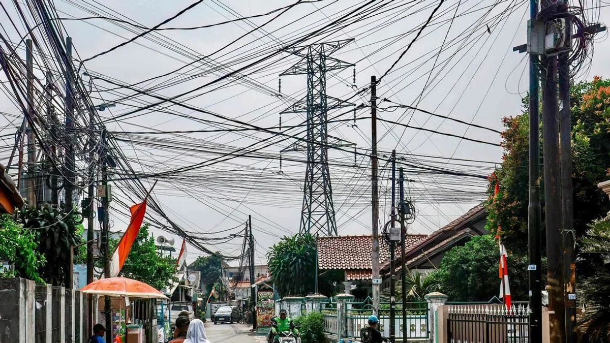 Indonesia's Prabowo targets 750 state firms for closure, signals crackdown on corruption in sprawling SOE sector