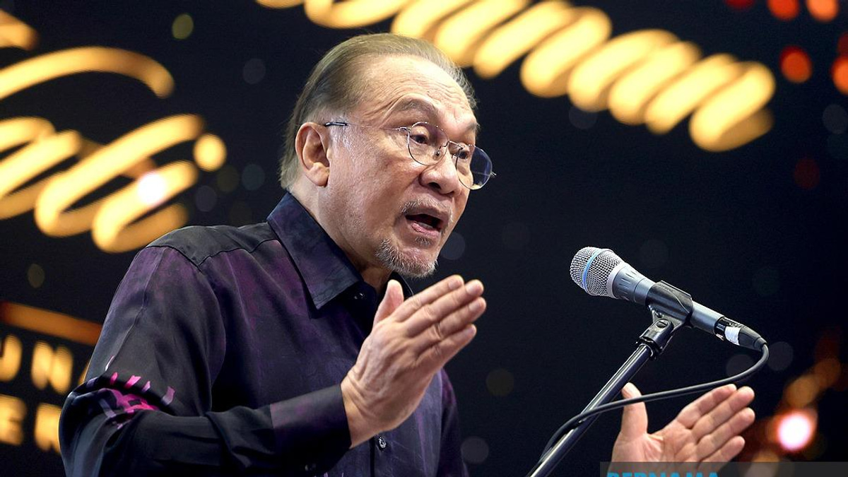 Anwar Urges Malaysians to Champion National Unity, Resist Divisive Racial Politics