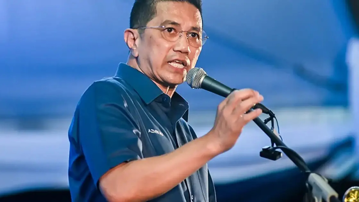 Azmin Ali emerges as key bridge figure if Muhyiddin exits Bersatu leadership