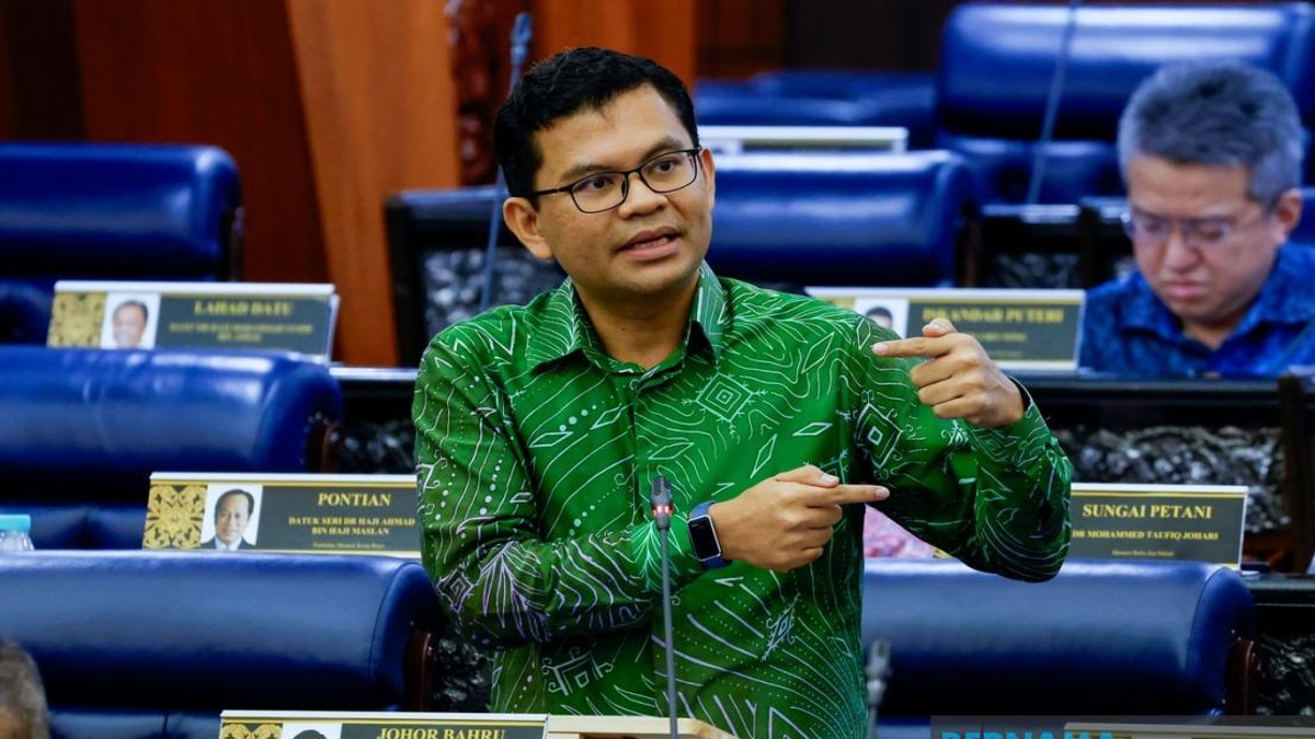 Malaysia's Labour Market Shows Resilience as Job Losses Remain Contained, Says Akmal Nasrullah