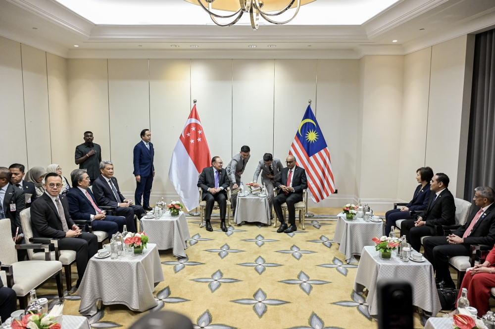 Singapore President Tharman Shanmugaratnam Holds Substantive Talks with PM Anwar During State Visit