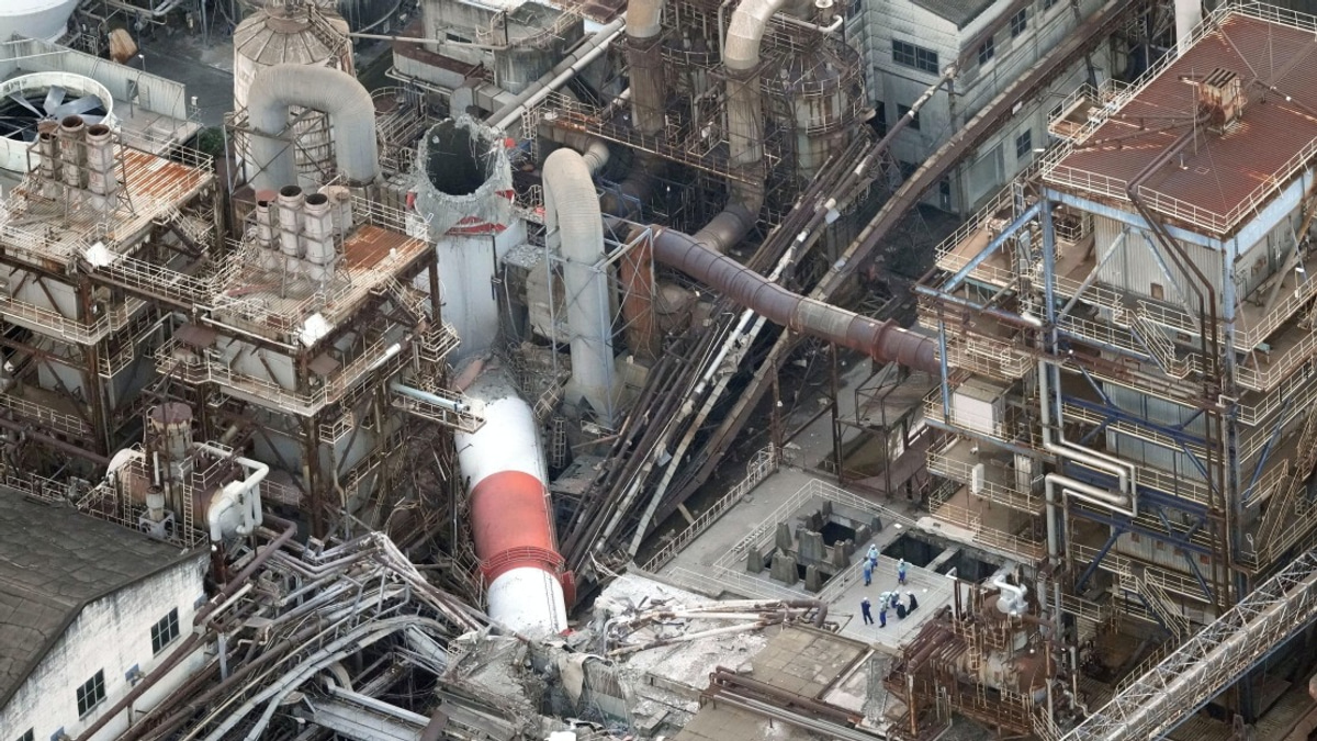 Two Dead, Nine Missing After Smokestack Collapse at Kumamoto Paper Plant Following Major Earthquake