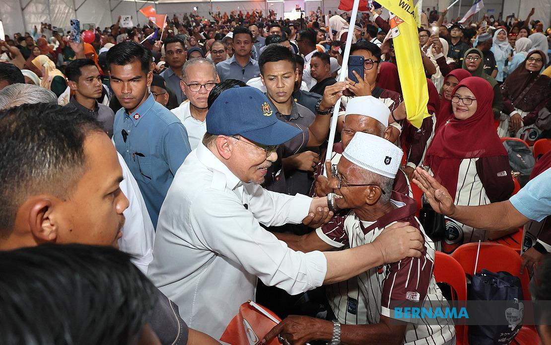 Government Channels RM29 Million Into FELDA Community Support as Settlers' Day Marks 70 Years