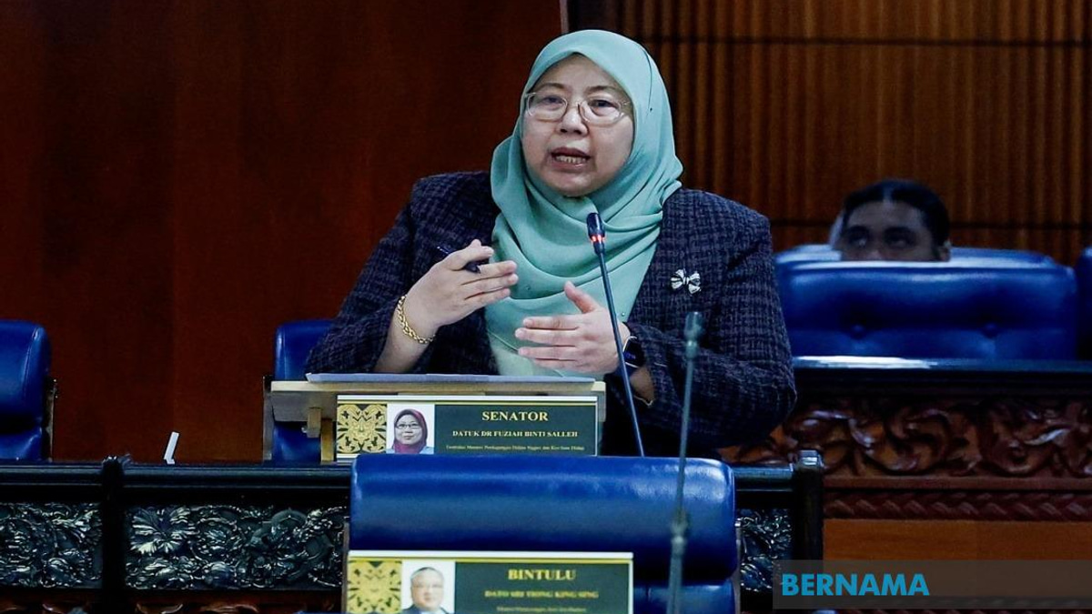 eCOSS App Proves Effective in Stemming Subsidised Cooking Oil Leakages, Says Fuziah
