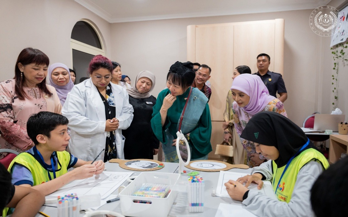 Queen Raja Zarith Sofiah and Singapore First Lady Jane Ittogi Tour Bangi Autism Centre