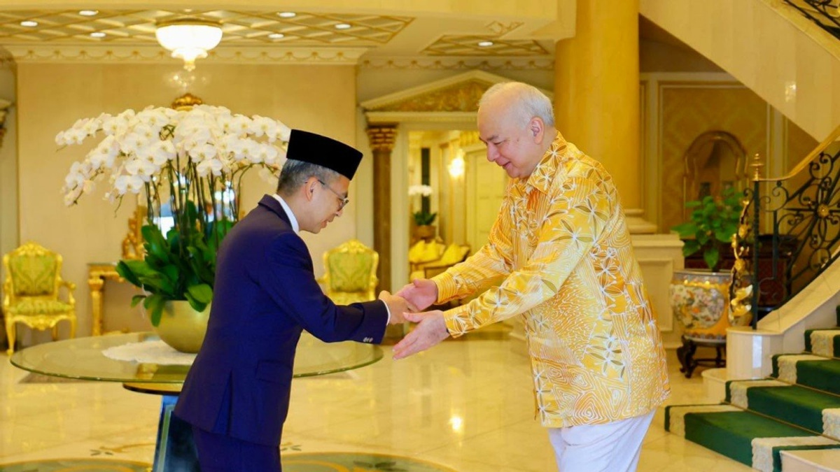 Perak Ruler Receives Briefing on Communication Infrastructure Expansion Plans