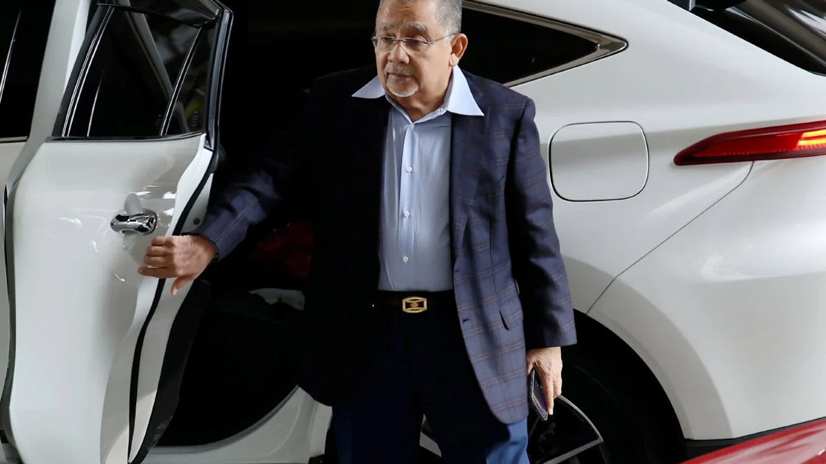 Federal Court Upholds Conviction: Isa Samad to Remain Behind Bars