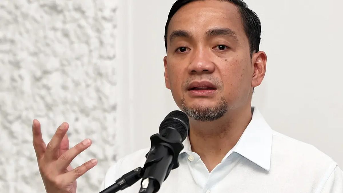 Johor Menteri Besar Should Use Achievements to Counter Critics, Not Royal Institution, Says Analyst