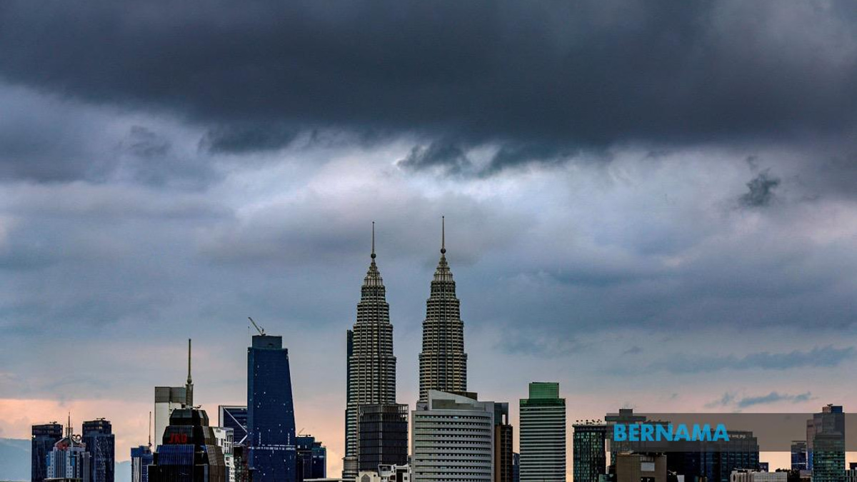 Thunderstorms and Heavy Rain Expected Across KL, Putrajaya and Eight States Until Afternoon