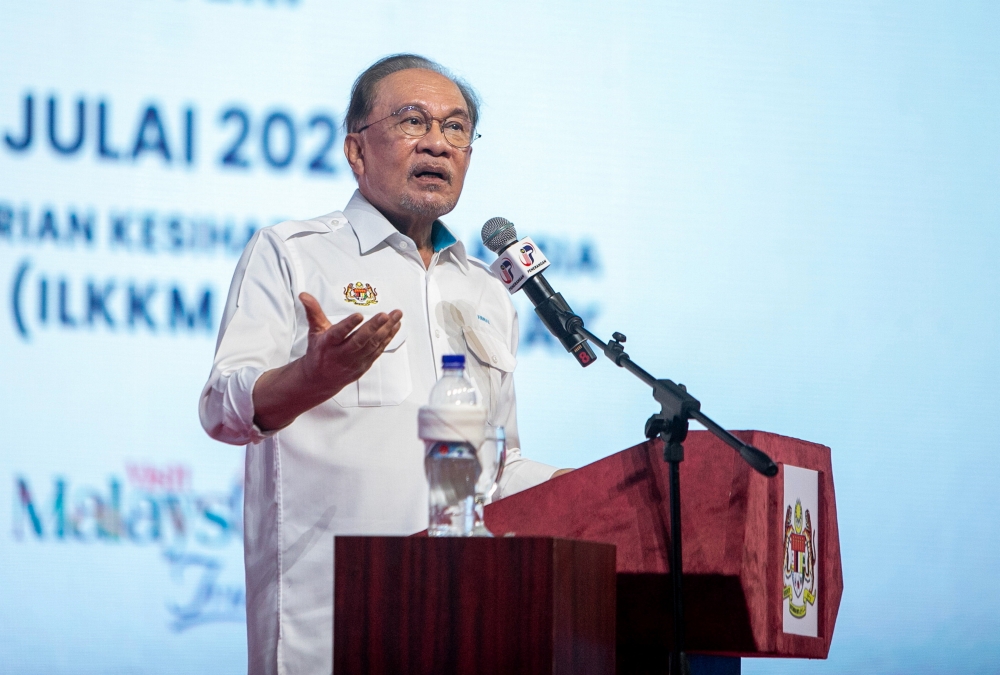 Anwar Defends Fuel Pricing as Essential to Avoiding Debt Crisis