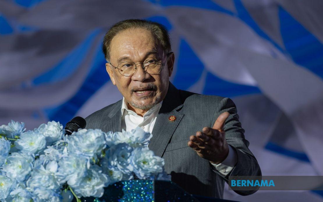 Malaysia Will Immediately Deport Any Israeli Nationals Found in Country, PM Anwar Says