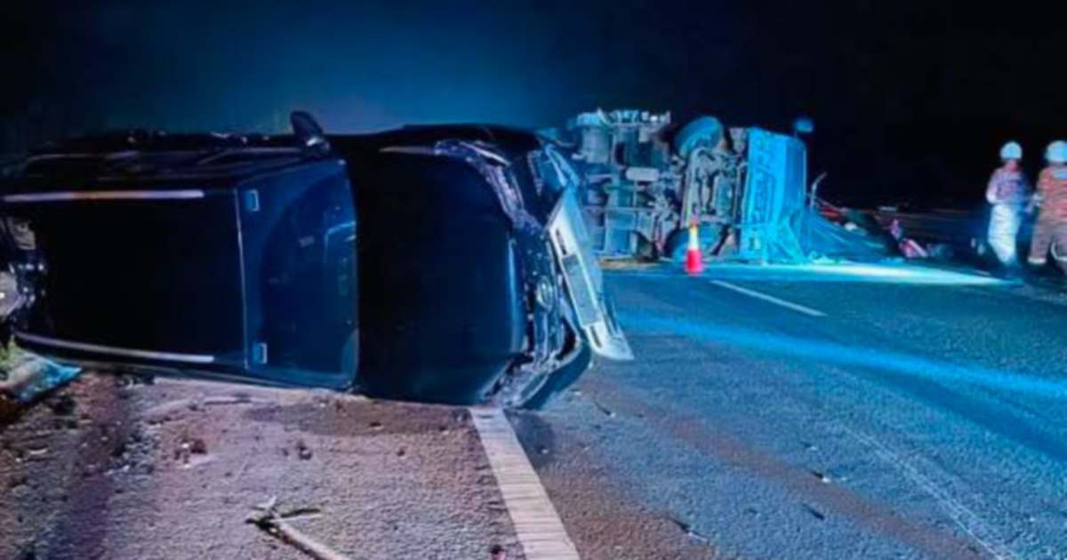 Three Zahid Media Officers Injured in East Coast Expressway Pile-Up