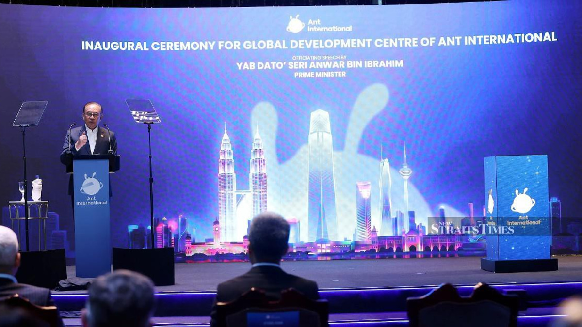 Malaysia's AI Governance Bill to Strengthen Regulatory Framework, Says Anwar