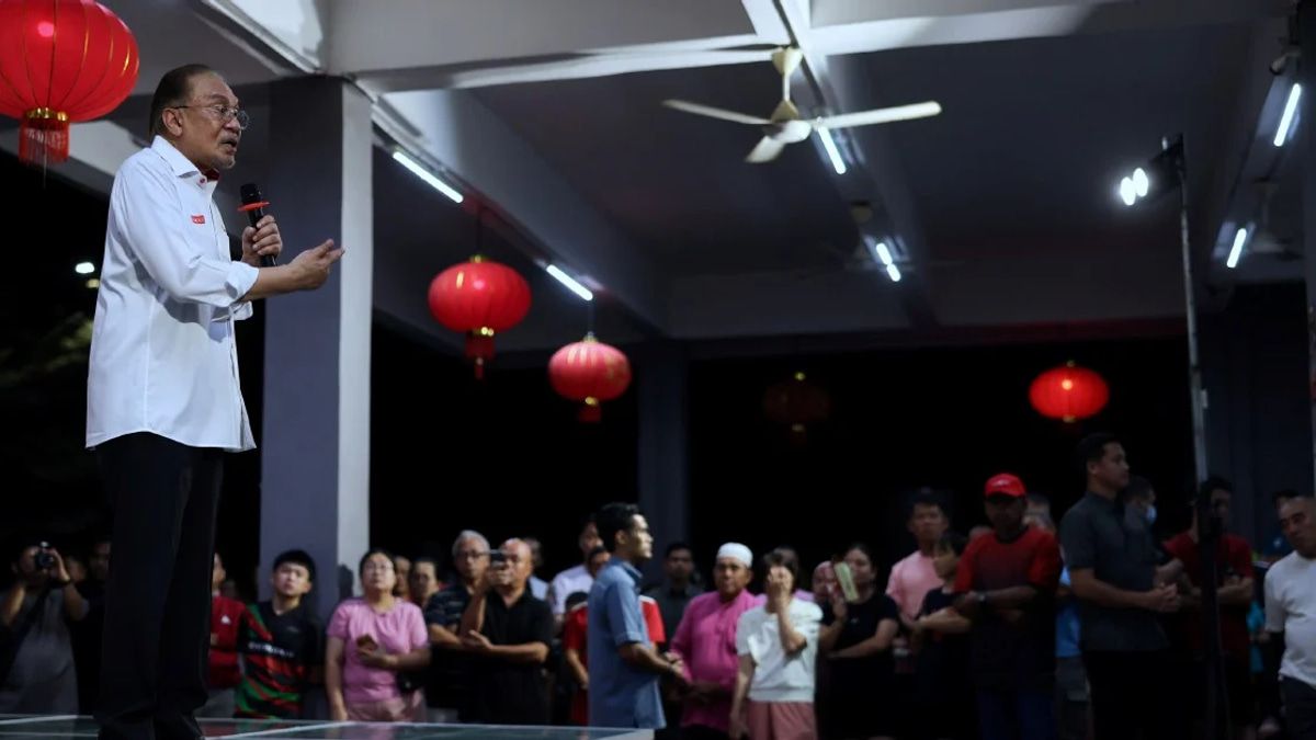 Anwar to tackle plunging durian prices with Beijing in upcoming state visit