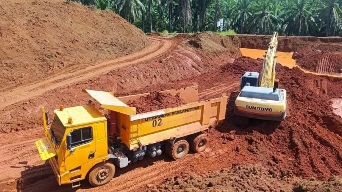 Nine arrested in Kuantan illegal bauxite mining operation; RM3.75 million assets seized