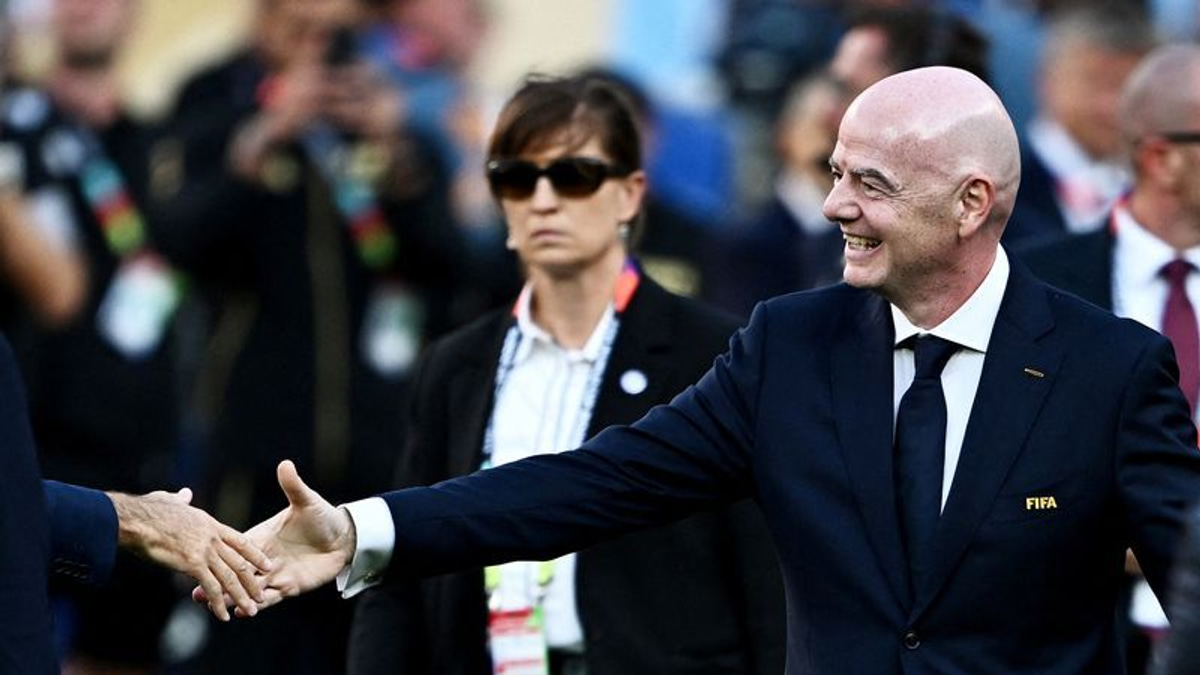 Mexico and Argentina Rally Behind Infantino as FIFA Governance Row Deepens