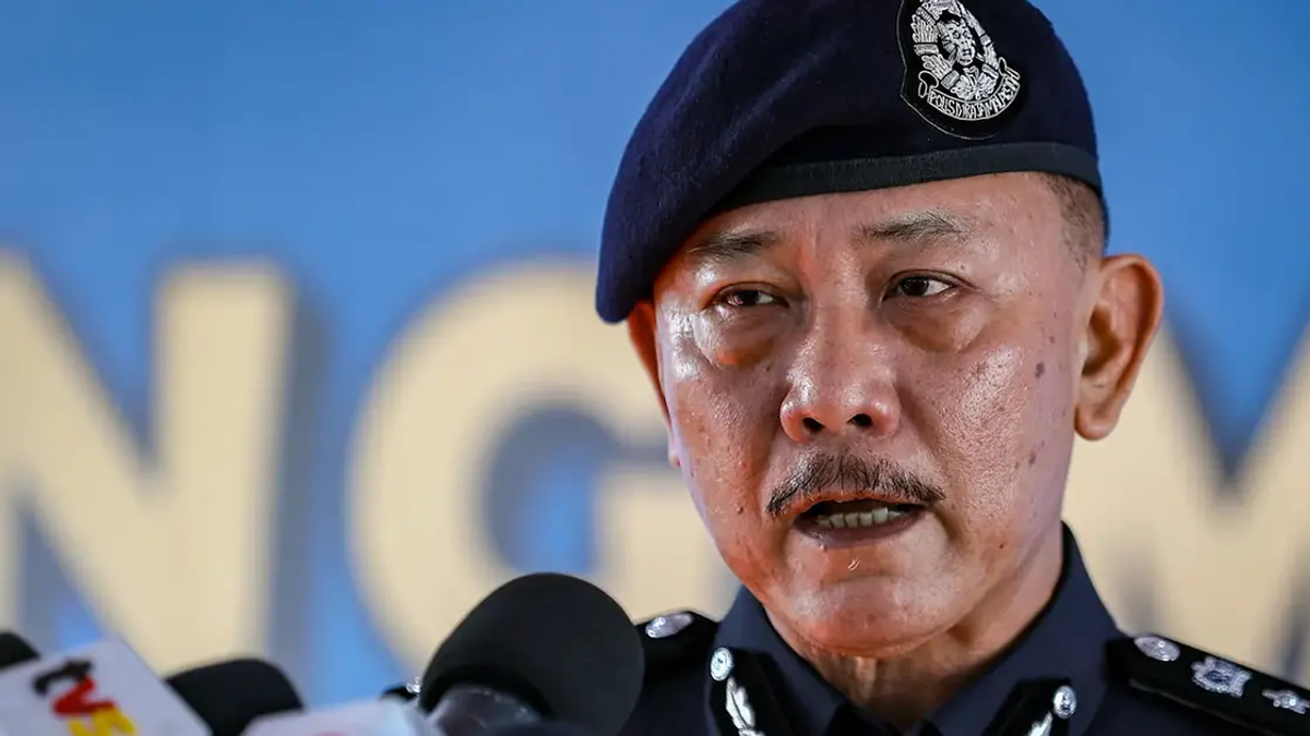 Three men detained as police investigate body discovered in Batu Pahat river