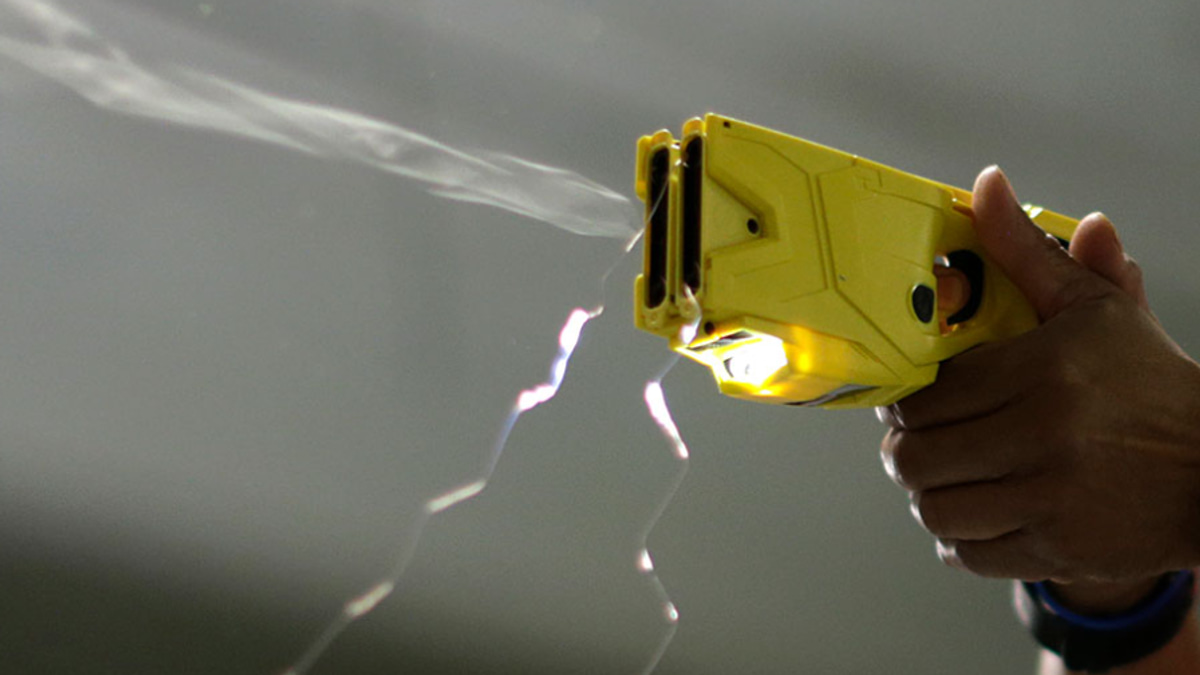 Singapore man tasered after refusing to drop saw at Bedok housing block