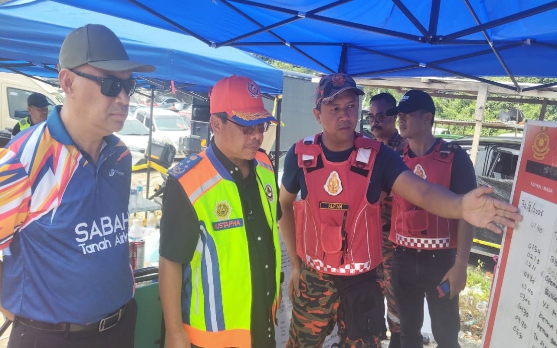 Kampung Lok Buta Fire Claims Three Young Lives; Over 200 Houses Destroyed