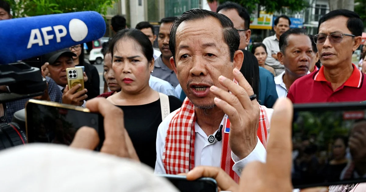 Cambodia's Top Court Upholds Election Ban for Opposition Politician Rong Chhun