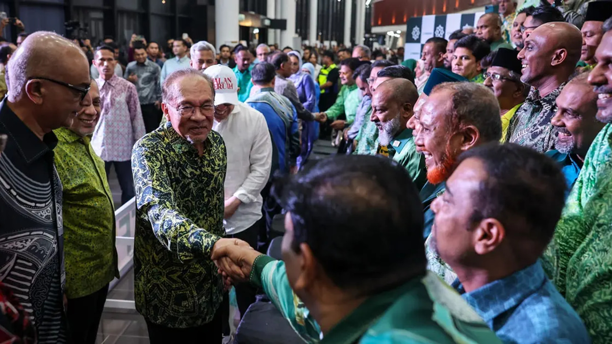 Malaysia Sets Month-Long Deadline to Tackle Restaurant Labour Shortage