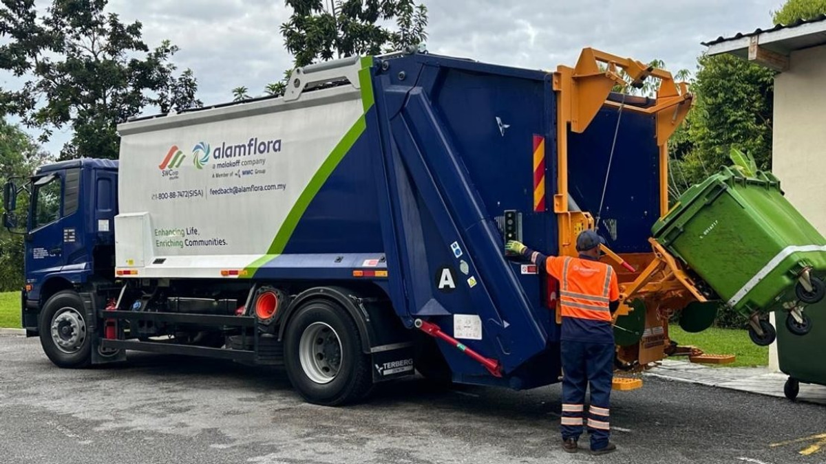 Alam Flora Commits to Full Investigation Following Garbage Lorry Crash in Kuala Lumpur