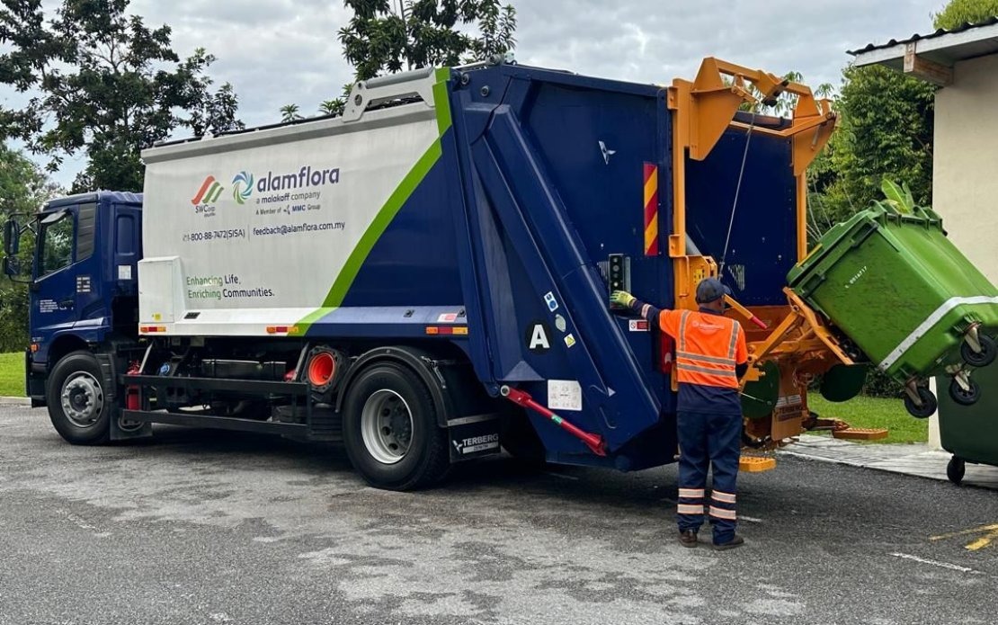 Alam Flora Commits to Full Investigation Following Garbage Lorry Crash in Kuala Lumpur