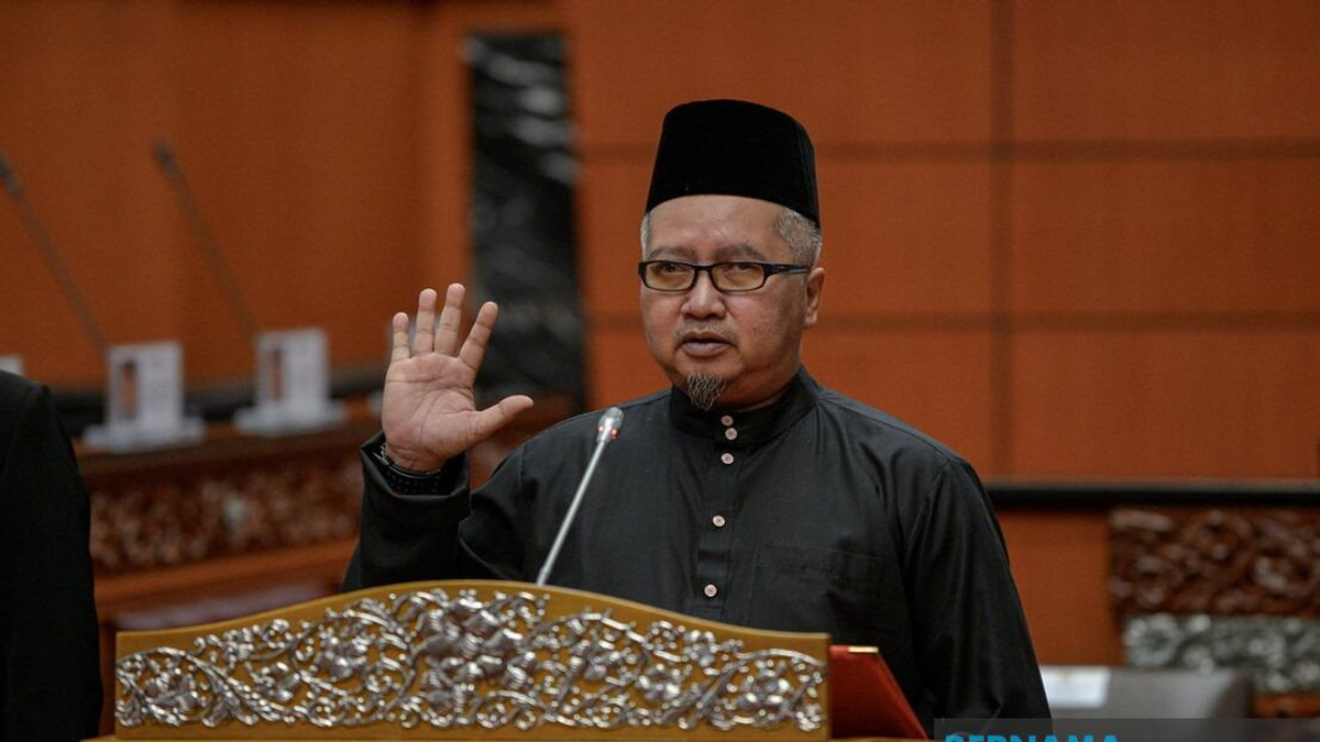 Perlis Bersatu Secretary Azahar Hassan Steps Down from Party