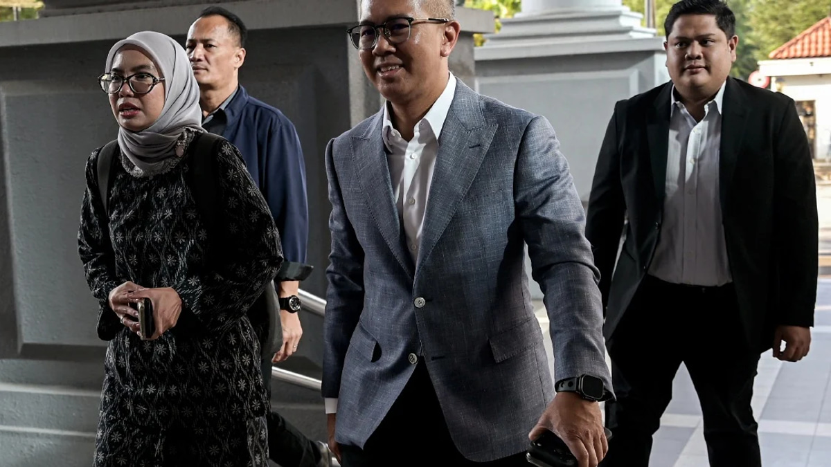 Tengku Zafrul Denies Muhyiddin Role in Jana Wibawa Award Process