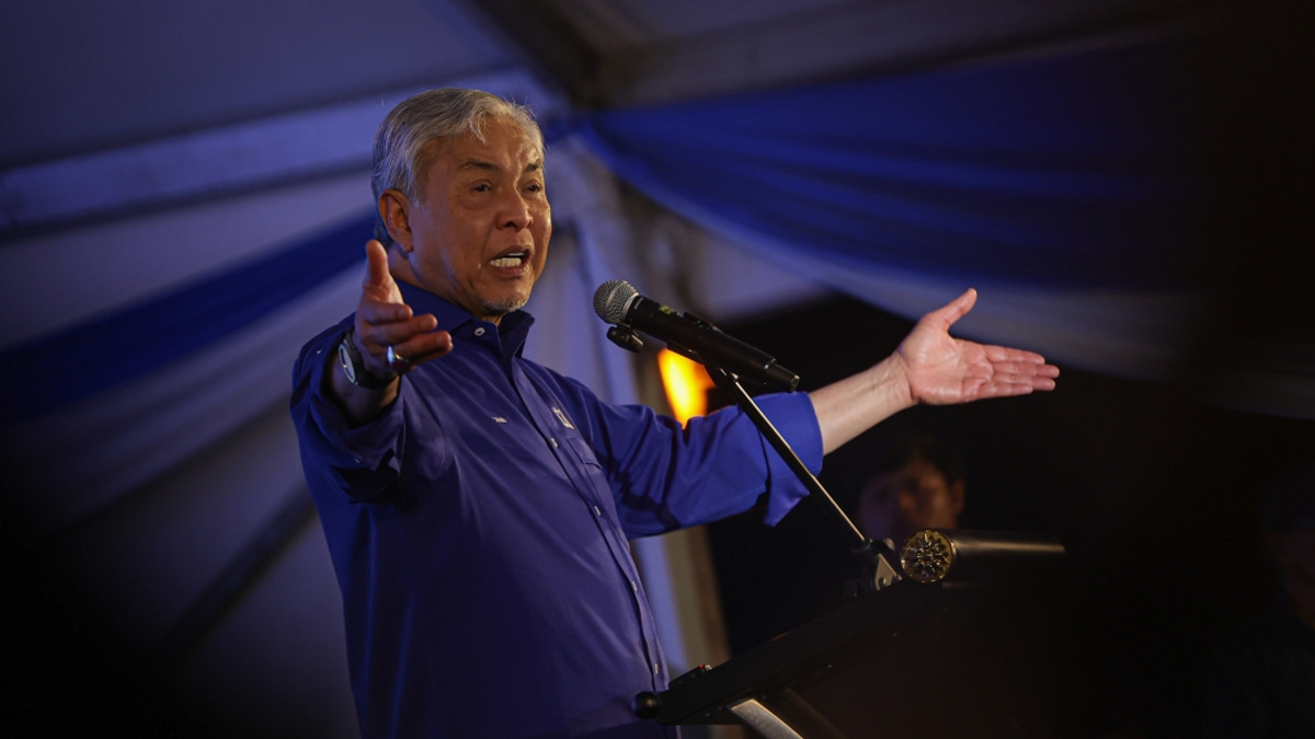 Zahid Dismisses Resignation Calls, Reaffirms PM's Authority Over Cabinet Changes