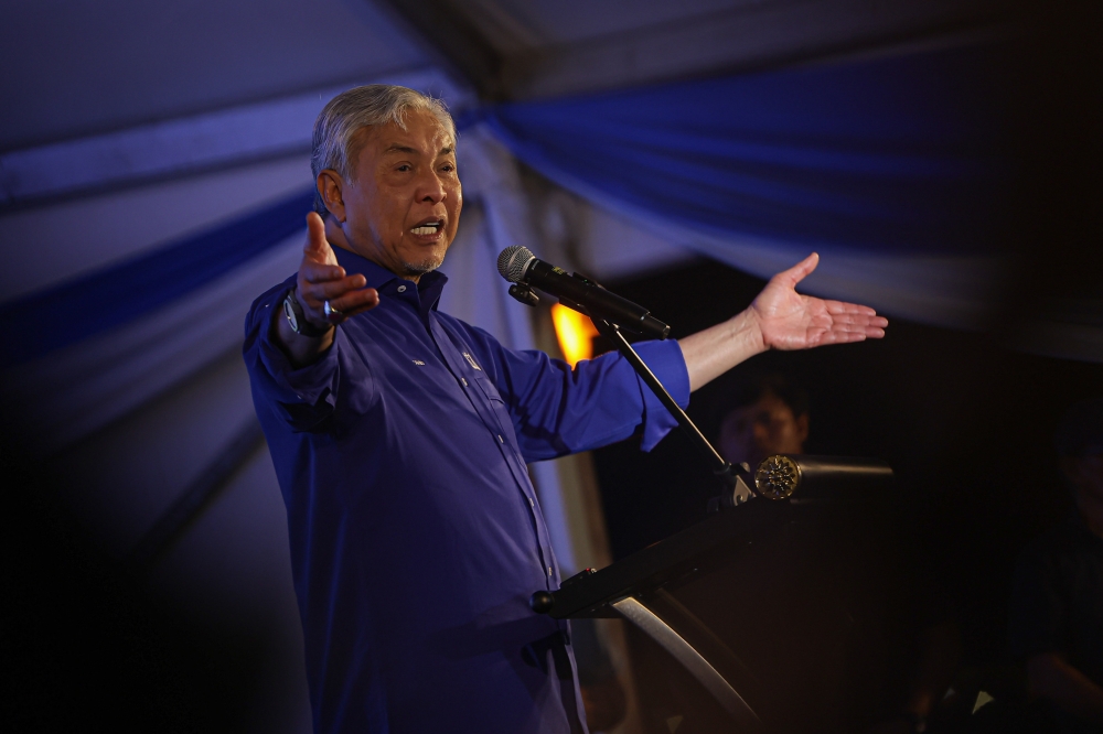 Zahid Dismisses Resignation Calls, Reaffirms PM's Authority Over Cabinet Changes