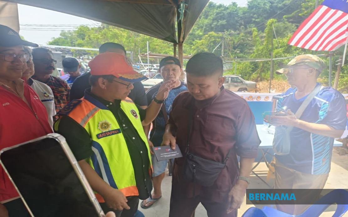 Grandfather's Anguish as Three Children Perish in Kota Kinabalu Fire