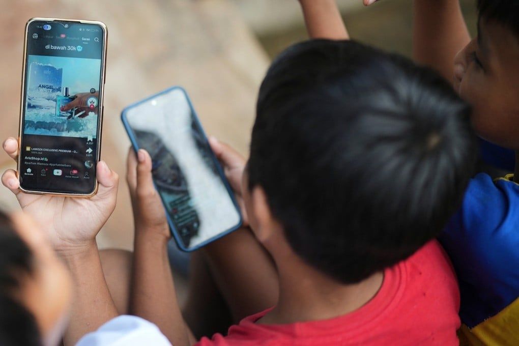 Indonesia Removes Five Million Underage Accounts as Child Protection Regulation Takes Shape