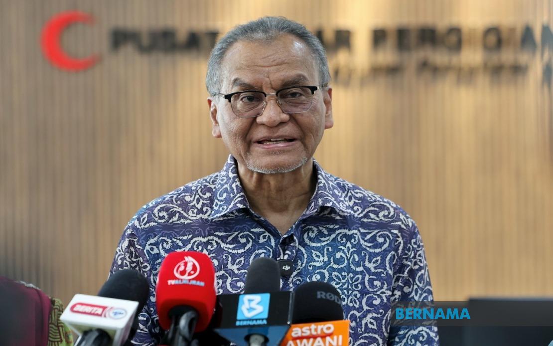 Malaysia's Health Ministry Cautious on Dengue Vaccine Integration as Cases Surge